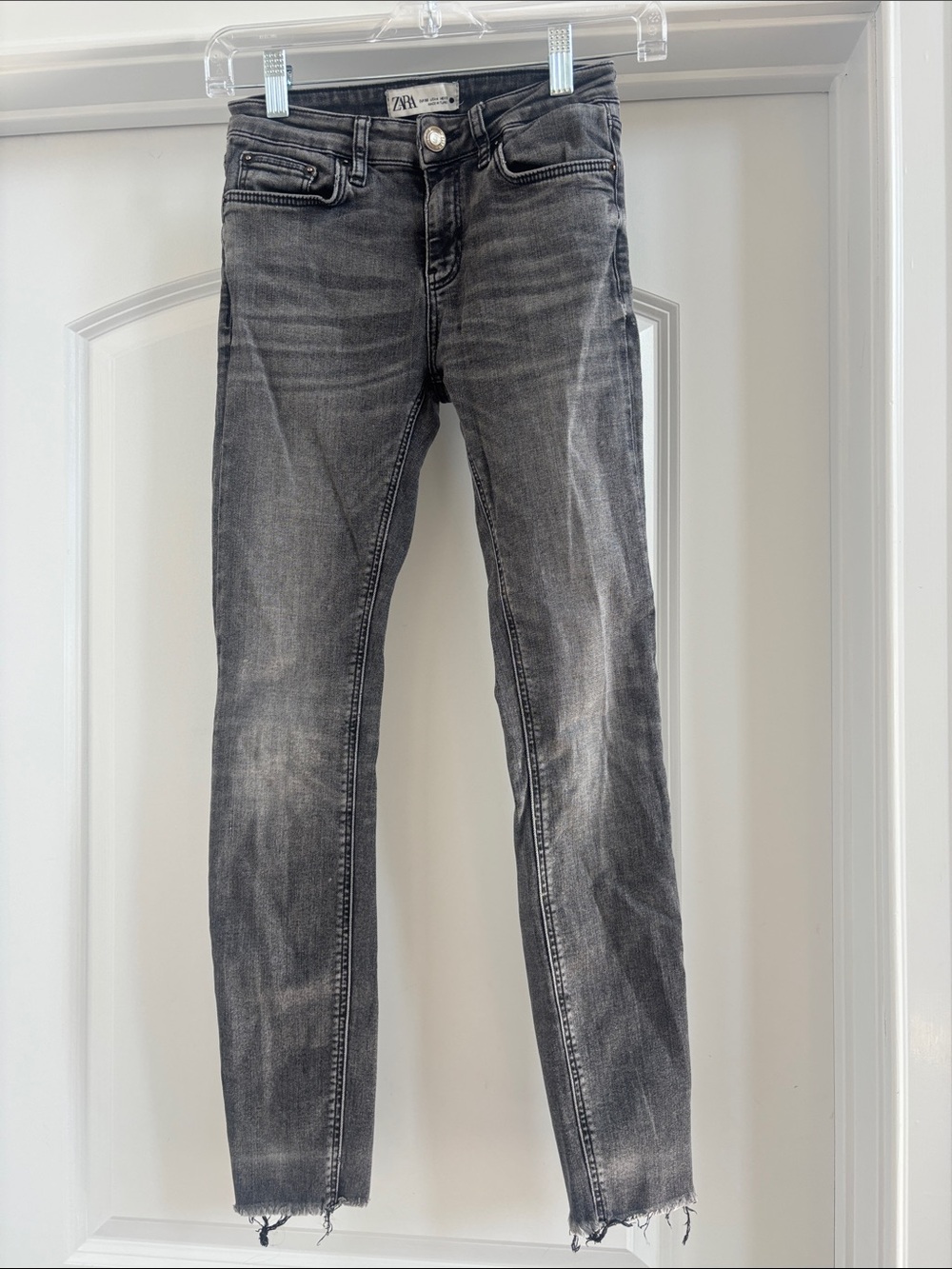 Zara Women Grey Faded Skinny Jeans Size 4